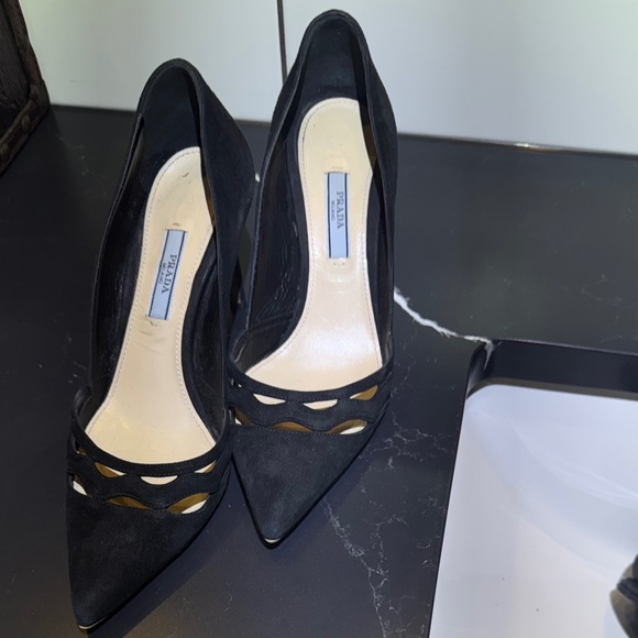 Ladies PRADA 3” heel shoes size 361/2 these shoes were hand made in Italy ! - Picture 3 of 3